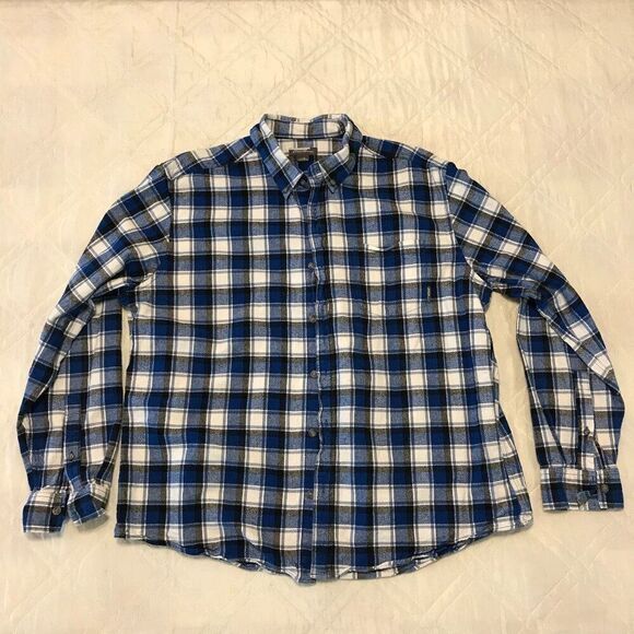 Eddie Bauer long‎ sleeve blue plaid flannel button front shirt XL - Picture 1 of 3